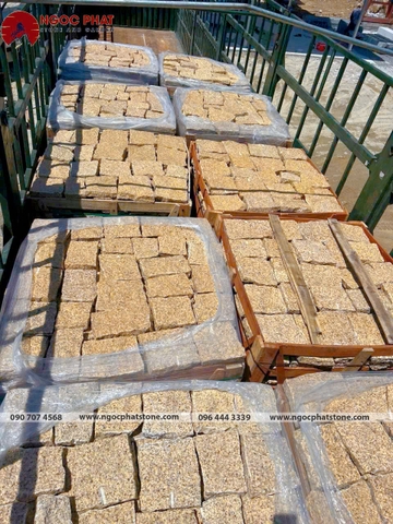 ĐÁ CHẺ VÀNG BÌNH ĐỊNH