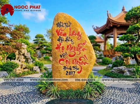 KHẮC CHỮ TRÊN ĐÁ