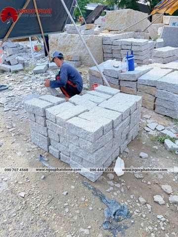 ĐÁ KHỐI GRANITE TỰ NHIÊN
