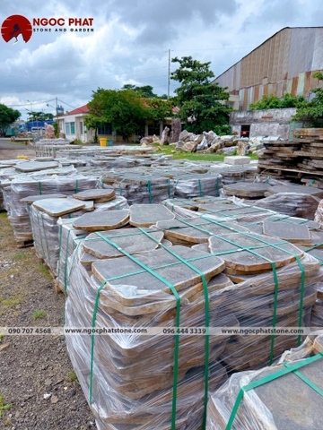 ĐÁ BƯỚC DẠO BAZAN KHÒ