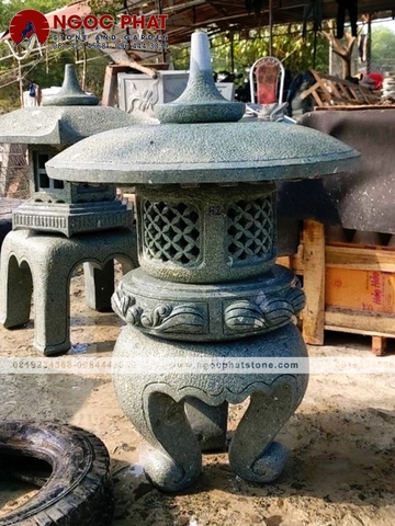 Đèn Đá Sân Vườn - Chiếc đèn lồng đá