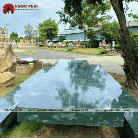 BỘ BÀN GHẾ ĐÁ XANH RÊU TỰ NHIÊN NGUYÊN KHỐI