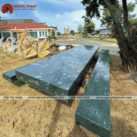 BỘ BÀN GHẾ ĐÁ XANH RÊU TỰ NHIÊN NGUYÊN KHỐI