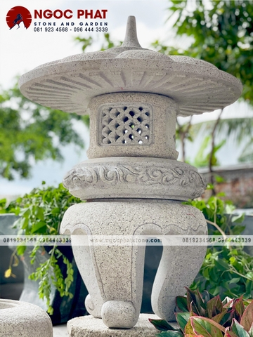 Đèn Đá Sân Vườn - Chiếc đèn lồng đá