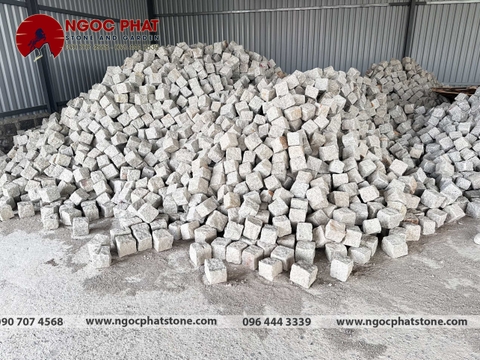 Đá chẻ Granite Sân vườn