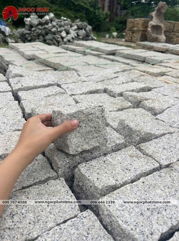ĐÁ CUCBI CHẺ GRANITE TỰ NHIÊN