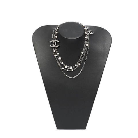 Vòng cổ Chanel CC Mental Sliver Necklace Màu Trắng Đen Khóa Trắng