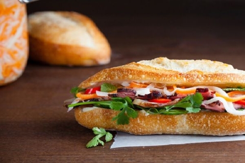 Các kiểu bánh mì kẹp ngon, lạ trên khắp Việt Nam