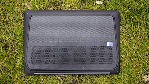 ( Bảo hành 24 tháng )HP Zbook Studio G3 Laptop chuyên đồ họa ( mới 98%-99%)