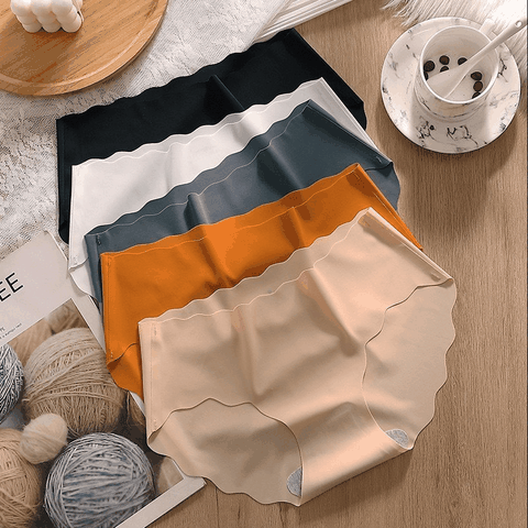 [Mã S24] Quần Lót Nữ Đúc Su Thun Lạnh Cao Cấp Tàng Hình Không Đường May Viền Sóng Tôn Dáng (GIAO MÀU NGẪU NHIÊN)