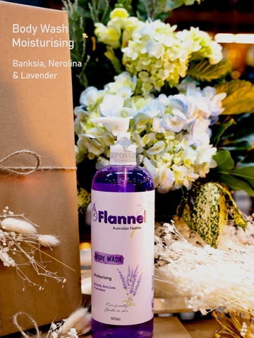 Sữa tắm trái cây hương nước hoa tinh tế Flannel dưỡng da trắng sáng, mềm mại 500ml