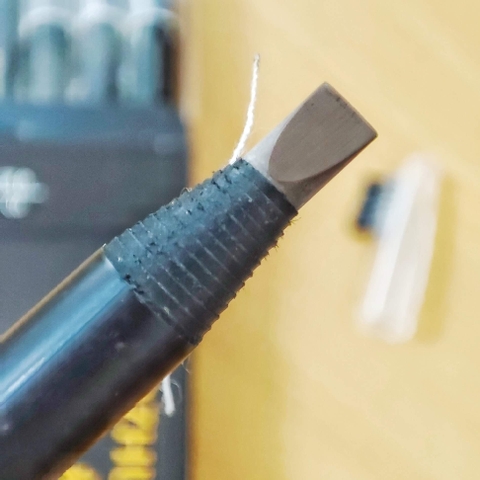 Chì Xé Kẻ Mày Haozhuang Phẩy Sợi Sắc Nét Chuyên Dùng Cho Makeup Trang Điểm Eyebrow Pencil 4.5g