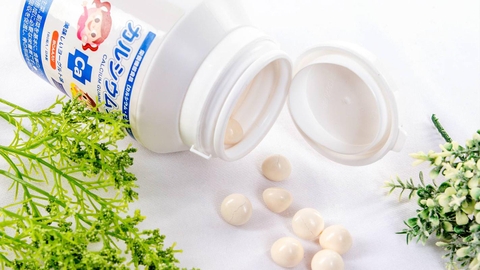 Kẹo Canxi Gummi Hỗ Trợ Tăng Chiều Cao Cho Bé Của Nhật Bản 180 Viên