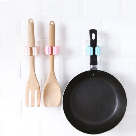 Kẹp Dính Tường Treo Chổi - Cây Lau Nhà, Gọn Gàng, Sử Dụng, Kẹp Có Miếng Dán Siêu Chắc, Tiện Dụng. TakyShop 4028 12 8 0195550d 7873 489c a44c d6c4a7261e74