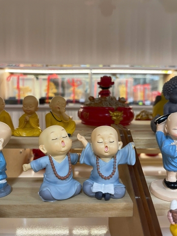 Bộ 2 chú tiểu chào buổi sáng-BL