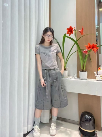 Set 2 món: Áo thun in chữ + Quần lửng ống rộng B336
