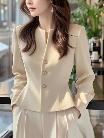 Áo khoác ngắn nữ màu mơ – Phong cách thơm đầu thu 2025 D248250