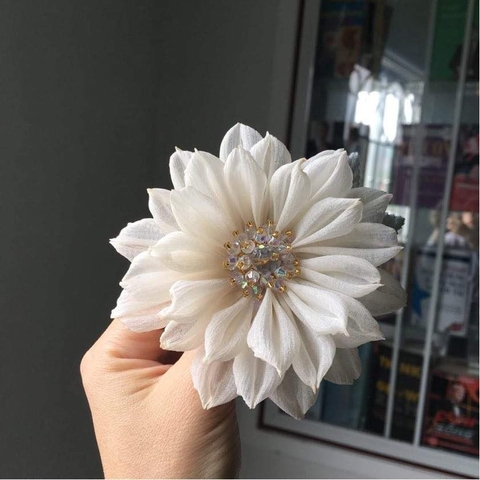 [Siêu sale] Cài áo hoa hướng dương trắng/ Hoa cài áo cao cấp/ Phụ kiện thời trang/ Trang sức cài áo/ Quà tặng cho bạn bè