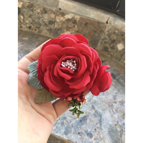 [Ảnh thật 100%] Hoa cài áo đỏ có nhụy/ Hoa cài áo đính đá/ Hoa cài áo trẻ em/ Cài áo giá rẻ