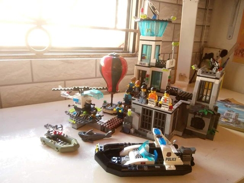 Xếp hình Lepin Cities 02006 thành phố cảnh sát