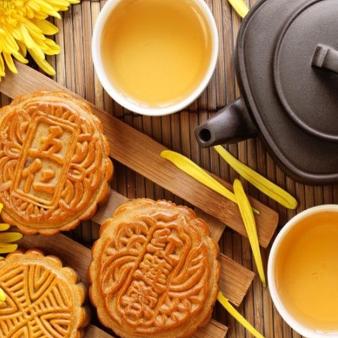 SET TRÀ BÁNH BTT02 ( 1 BÁNH TRÀ SỐNG 100G NĂM 2023 + 2 BÁNH TT 120G )