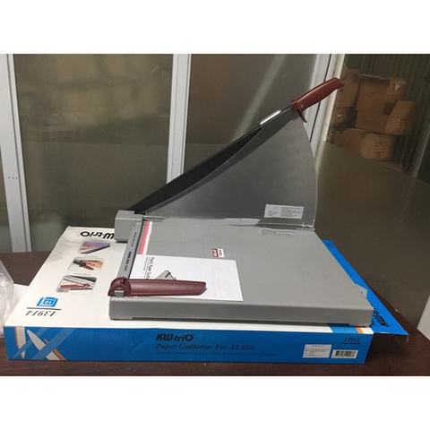 Bàn cắt giấy A4 Kw Trio 3921