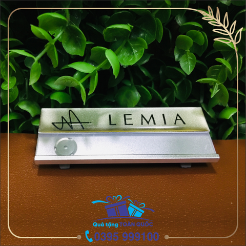 Thẻ tên thay tên LEMIA 02
