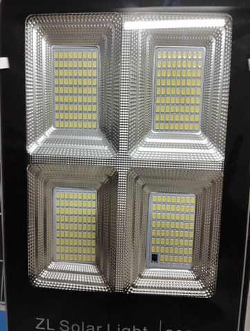 Đèn Đường Bàn Chải SOLARLED 200W - Đèn năng lượng mặt trời công suất 200w