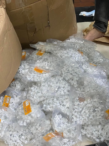 Nẹp Dây Điện F12 - Đinh Ghim Dây Điện, Dây Liền Nguồn (Túi 100 Cái)