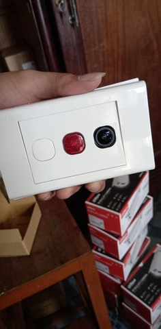 Camera ngụy trang công tắc điện