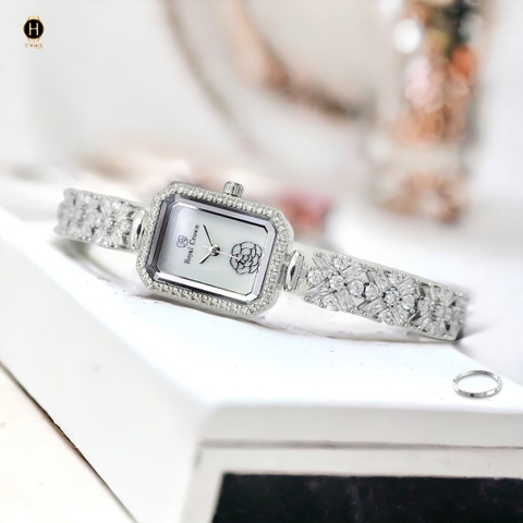 Đồng Hồ Nữ Royal Quartz 2032 Dây Thép Trắng Mặt Trắng Viền Đá
