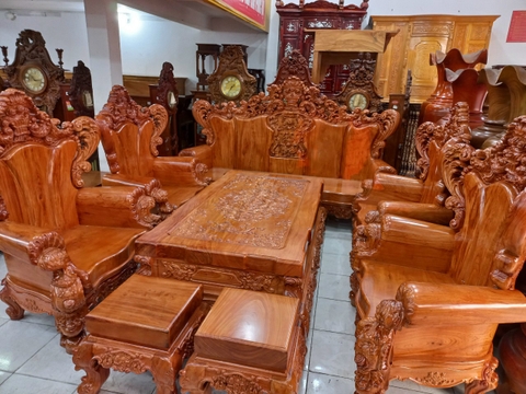BÀN GHẾ GỖ