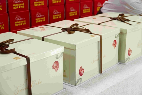 Bánh Kem Sự Kiện Sinh Nhật Nhân Viên