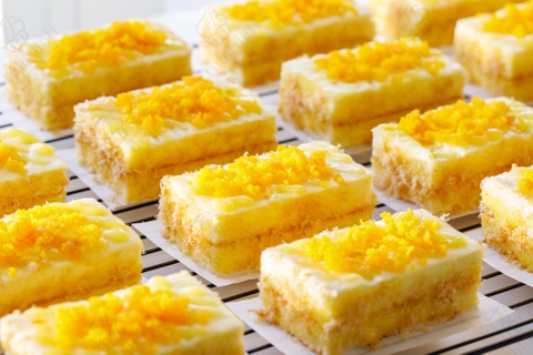 Bông Lan Phô Mai Trứng Muối