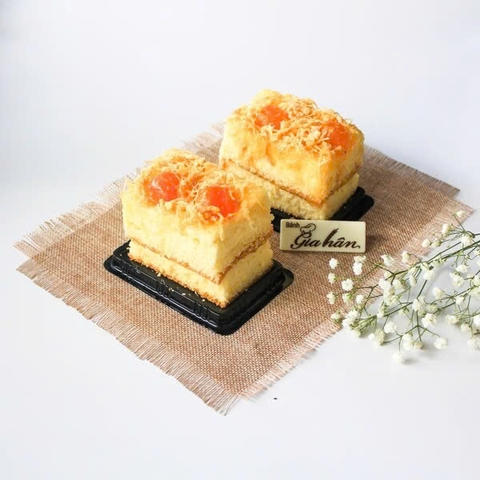 Bông Lan Trứng Muối