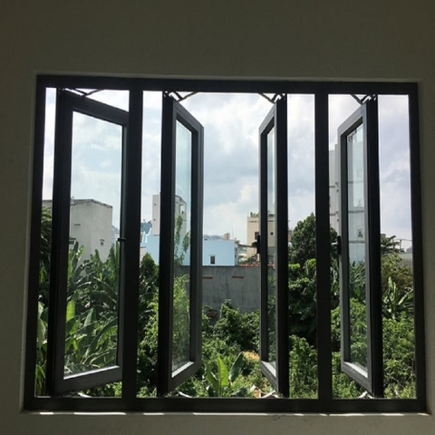 CỬA SỔ XINGFA XÁM MỞ QUAY CO THỦY LỰC CAO CẤP