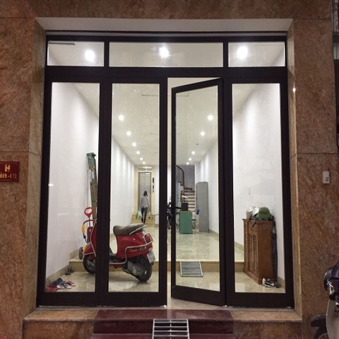 CỬA NHÔM XINGFA XÁM CAO CẤP MỞ QUAY