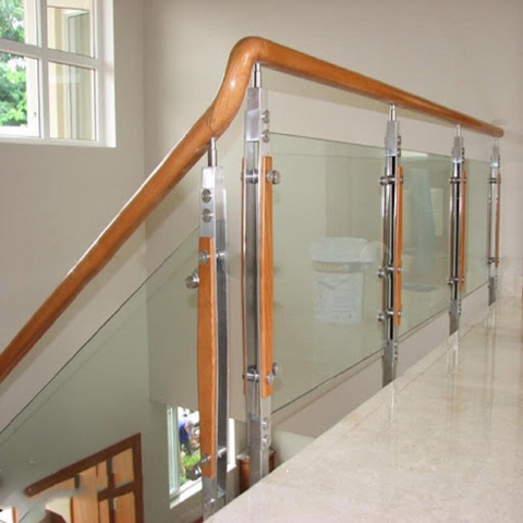 CẦU THANG KÍNH BẮT SPIDER KÍNH CƯỜNG LƯỢC 10mm