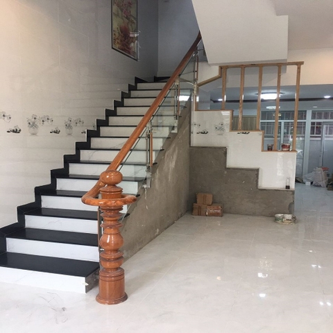 CẦU THANG KÍNH LIÊN KẾT TRỤ - SPIDER KÍNH CƯỜNG LỰC 10 mm