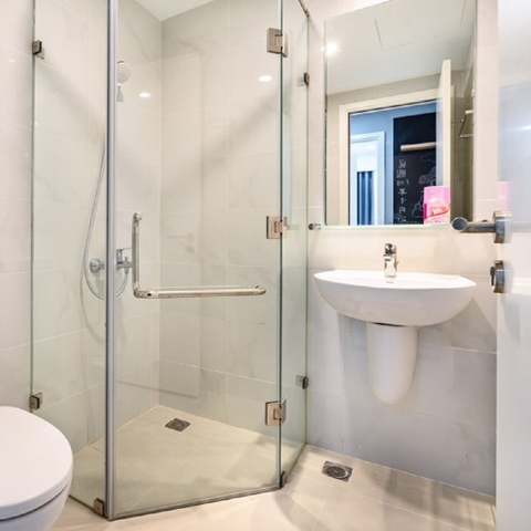 PHÒNG TẮM KÍNH CƯỜNG LỰC 10 mm 135° HIỆN ĐẠI VÀ SANG TRỌNG