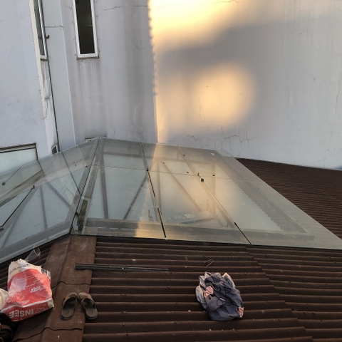 MÁI KÍNH GIẾNG TRỜI KÍNH 10mm CƯỜNG LỰC