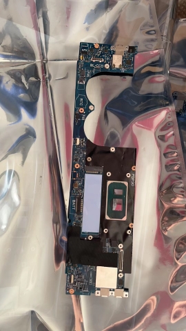 Main dell XPS 9305 LA-K461P