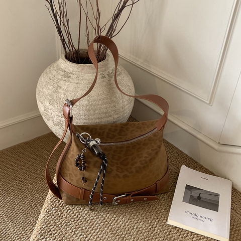 Túi Da Báo Size To Phù Hợp Dạo Phố - t251231