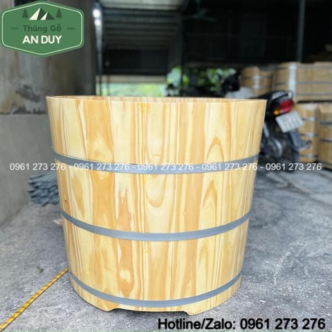 Chọn Mua Thùng Tắm Gỗ Thông Tròn Bo Viền Của Hãng Nào ?