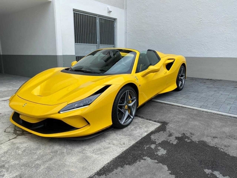 Ferrari F8 Spider 2021