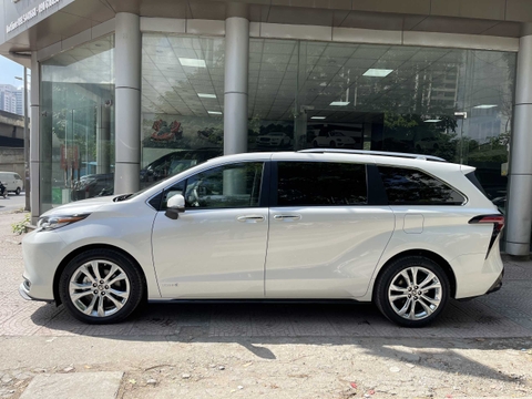 Toyota Sienna Platinum 2.5 Hybrid 2021