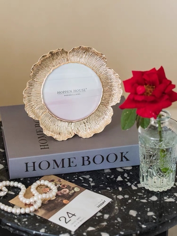 KHUNG ẢNH HOA VÀNG