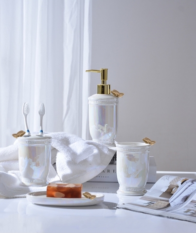 SET NHÀ TẮM NGỌC TRAI