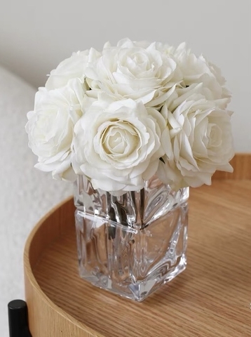 BÌNH HOA THUỶ TINH HOA HỒNG TRẮNG