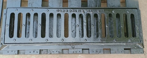 Song chắn rác Gang cầu KT 230x880mm - khung 280x980mm